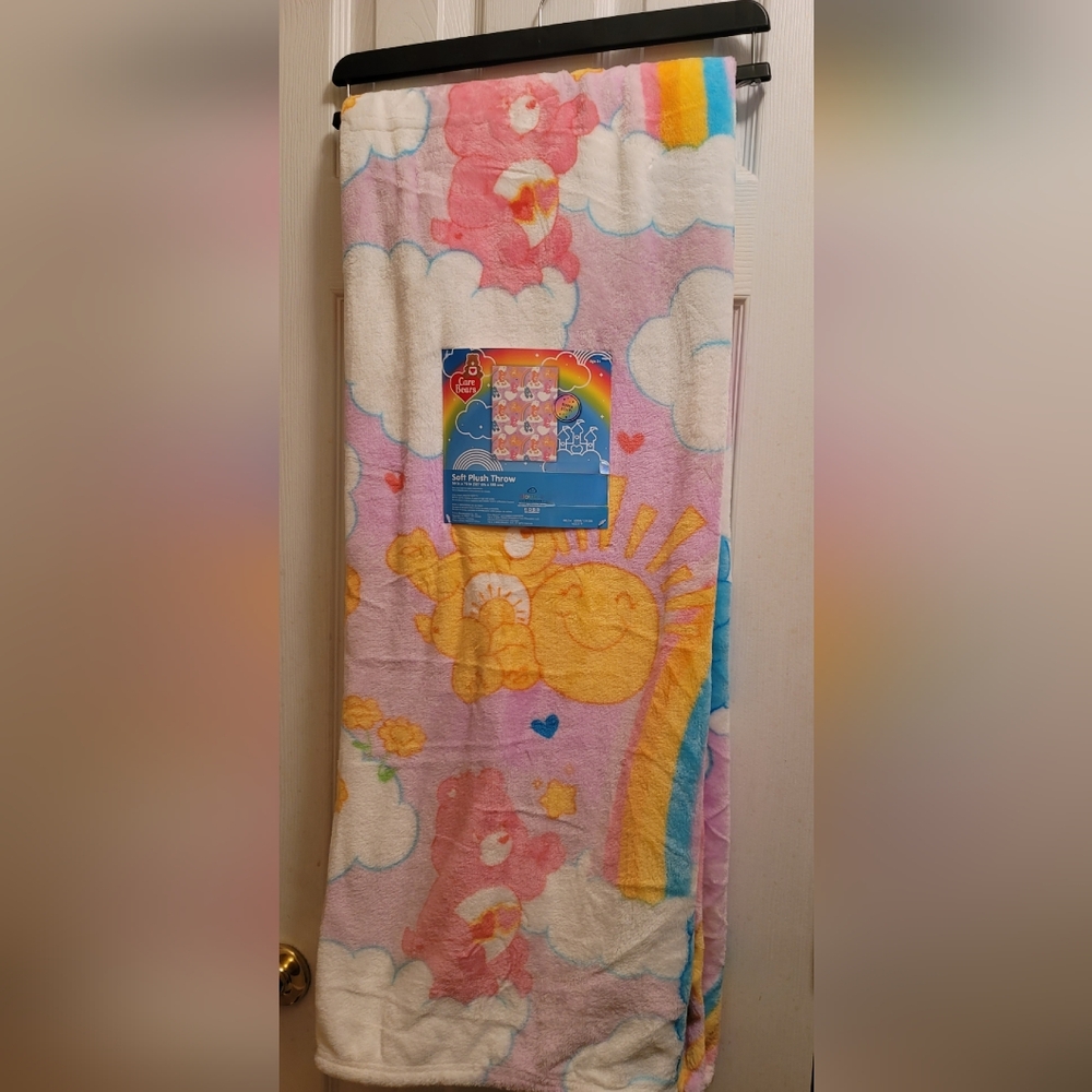 Care Bears Purple Rainbow & Sunshine Soft Plush Throw Blanket 50 X 70 Brand New